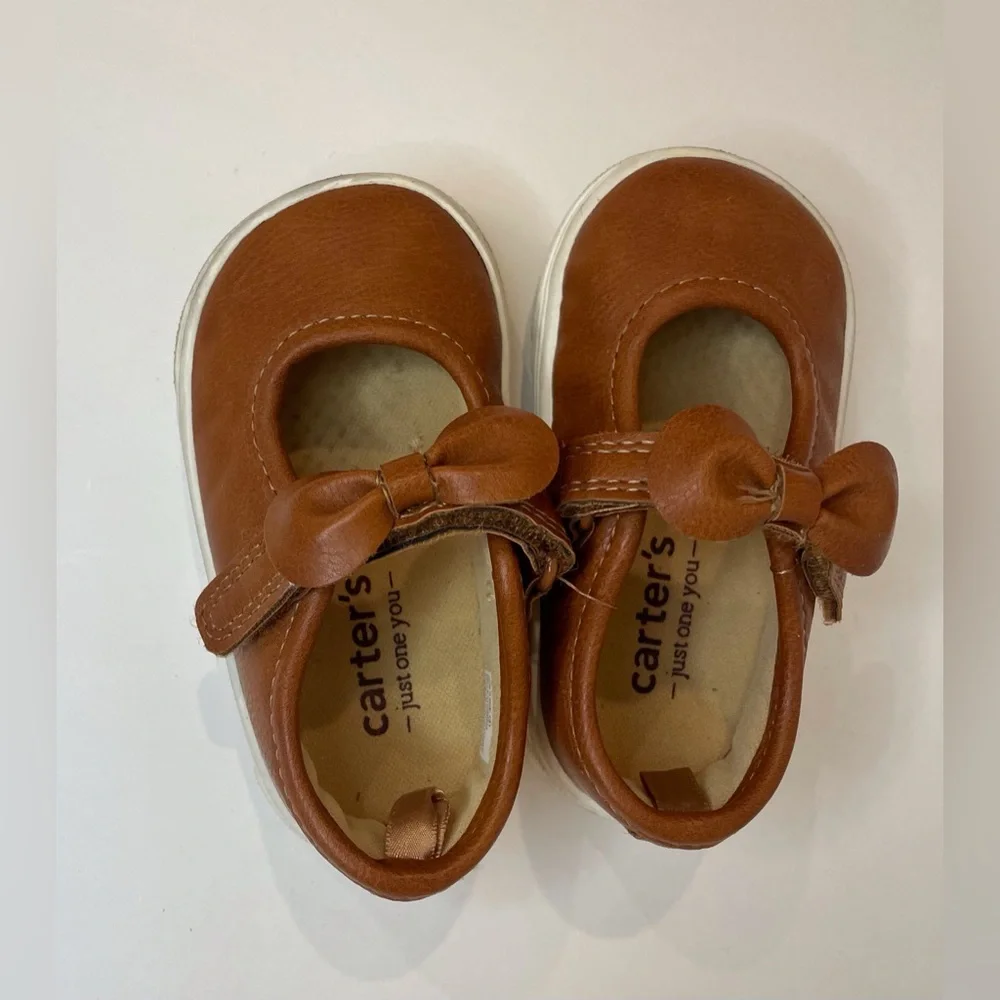 Carter’s Toddler Girl’s Slip-On Bow Brown Flats‎ Size 4